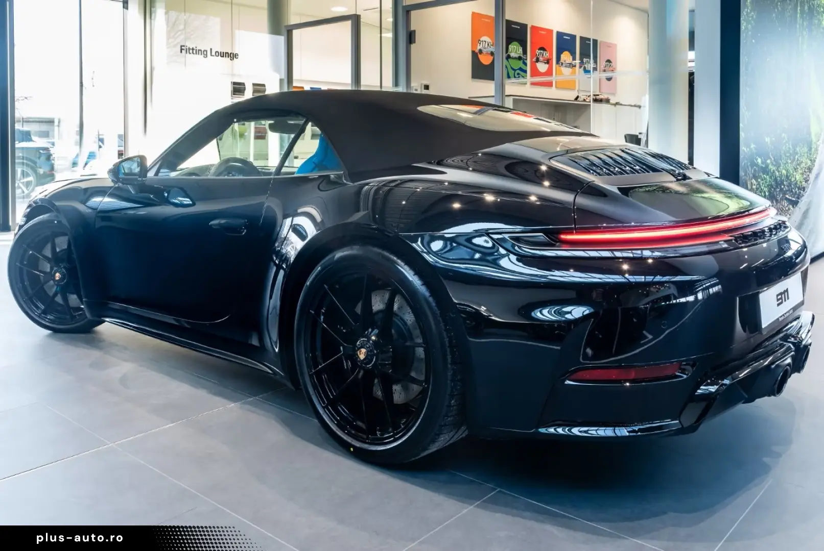 Porsche 992 911 Carrera 4 GTS Cabrio Burmester Rivierabl