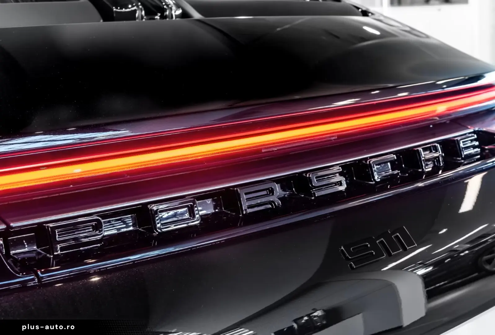 Porsche 992 911 Carrera 4 GTS Cabrio Burmester Rivierabl