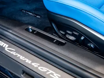 Porsche 992 911 Carrera 4 GTS Cabrio Burmester Rivierabl