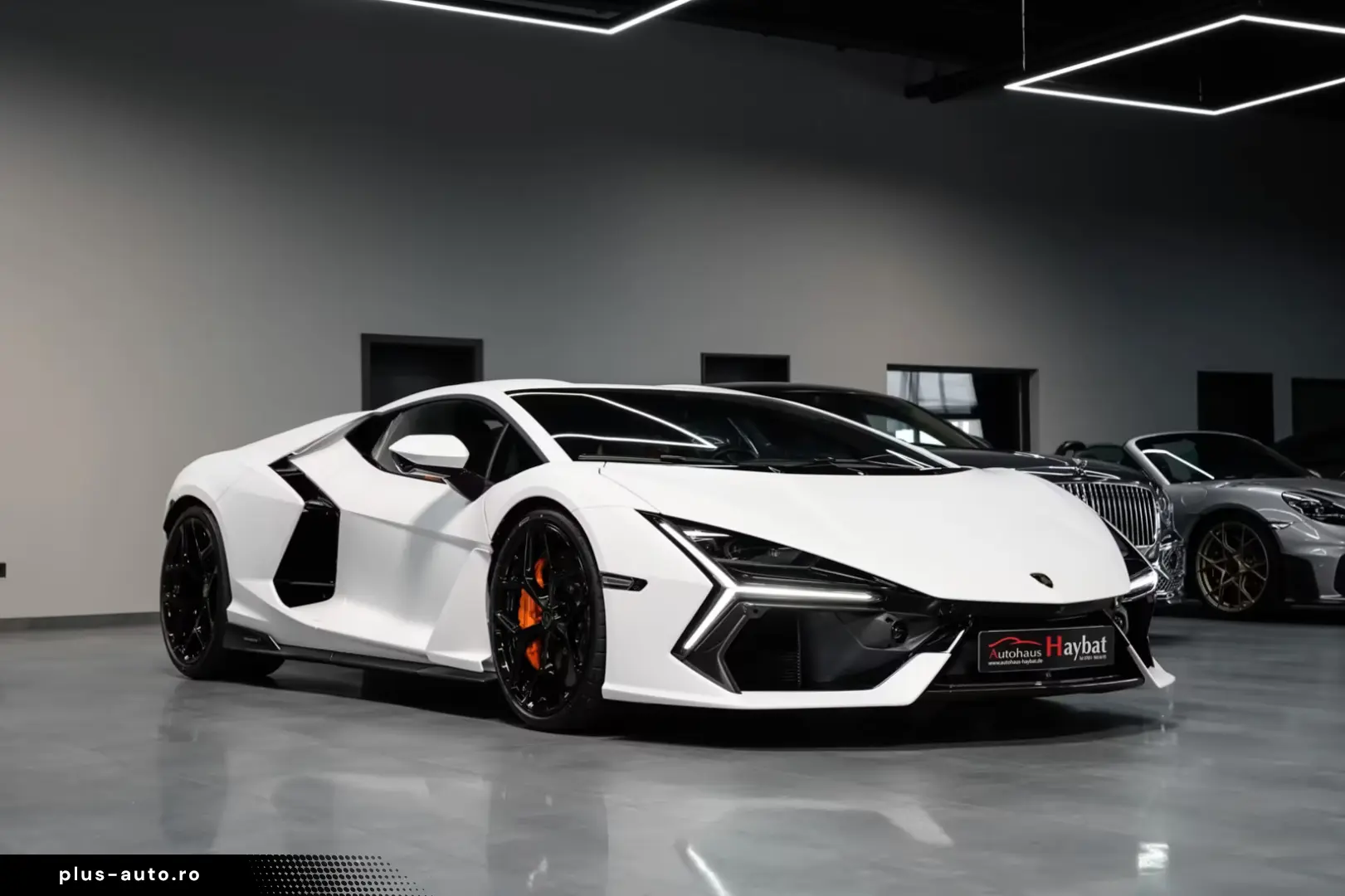Lamborghini Revuelto