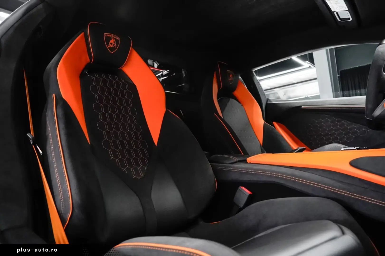 Lamborghini Revuelto