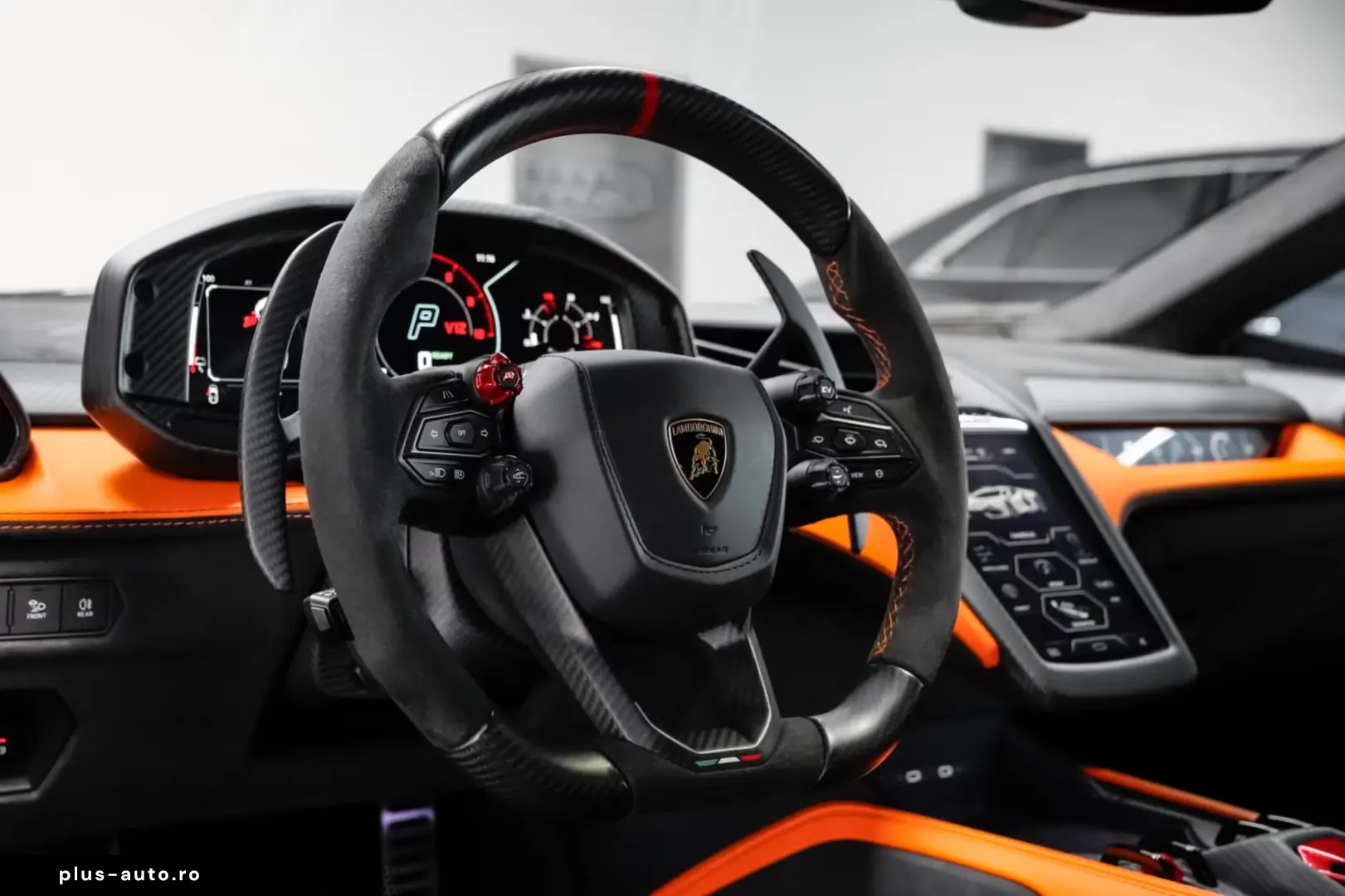 Lamborghini Revuelto