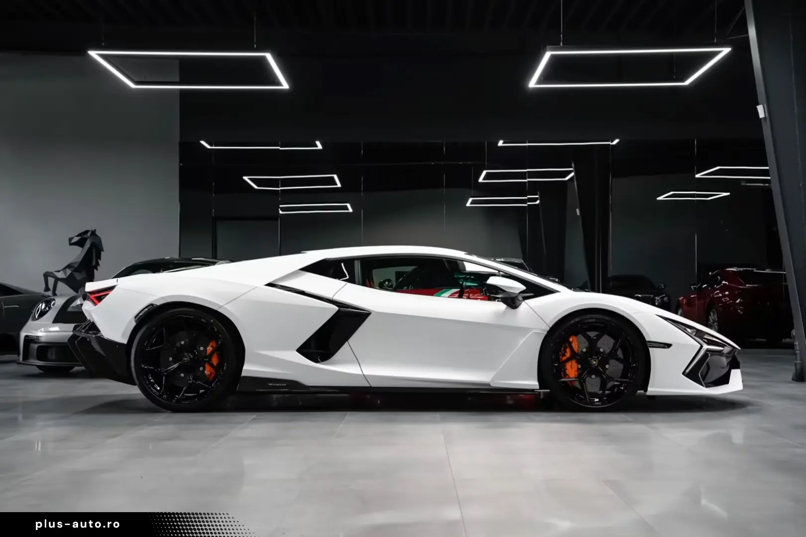 Lamborghini Revuelto