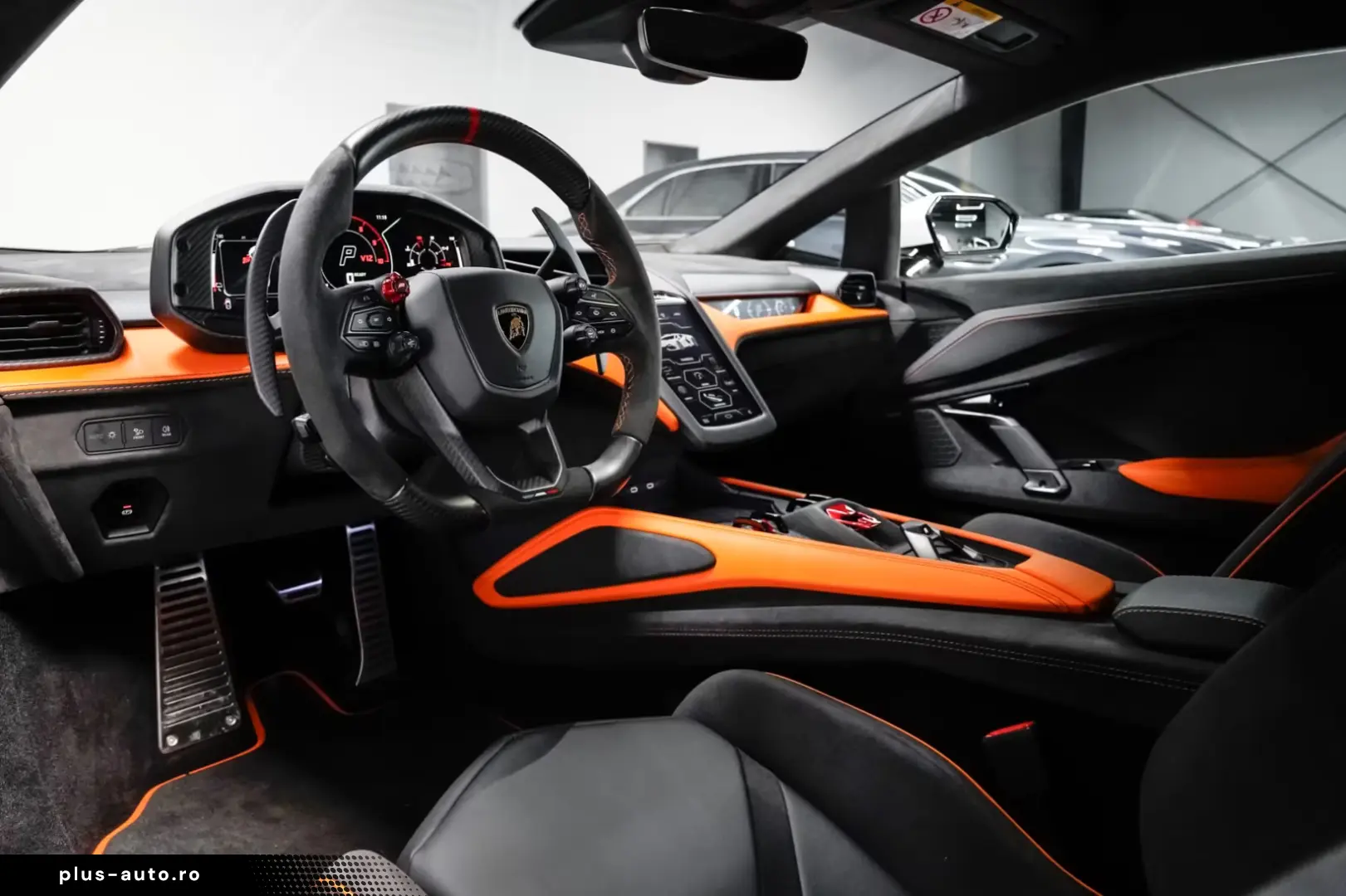 Lamborghini Revuelto