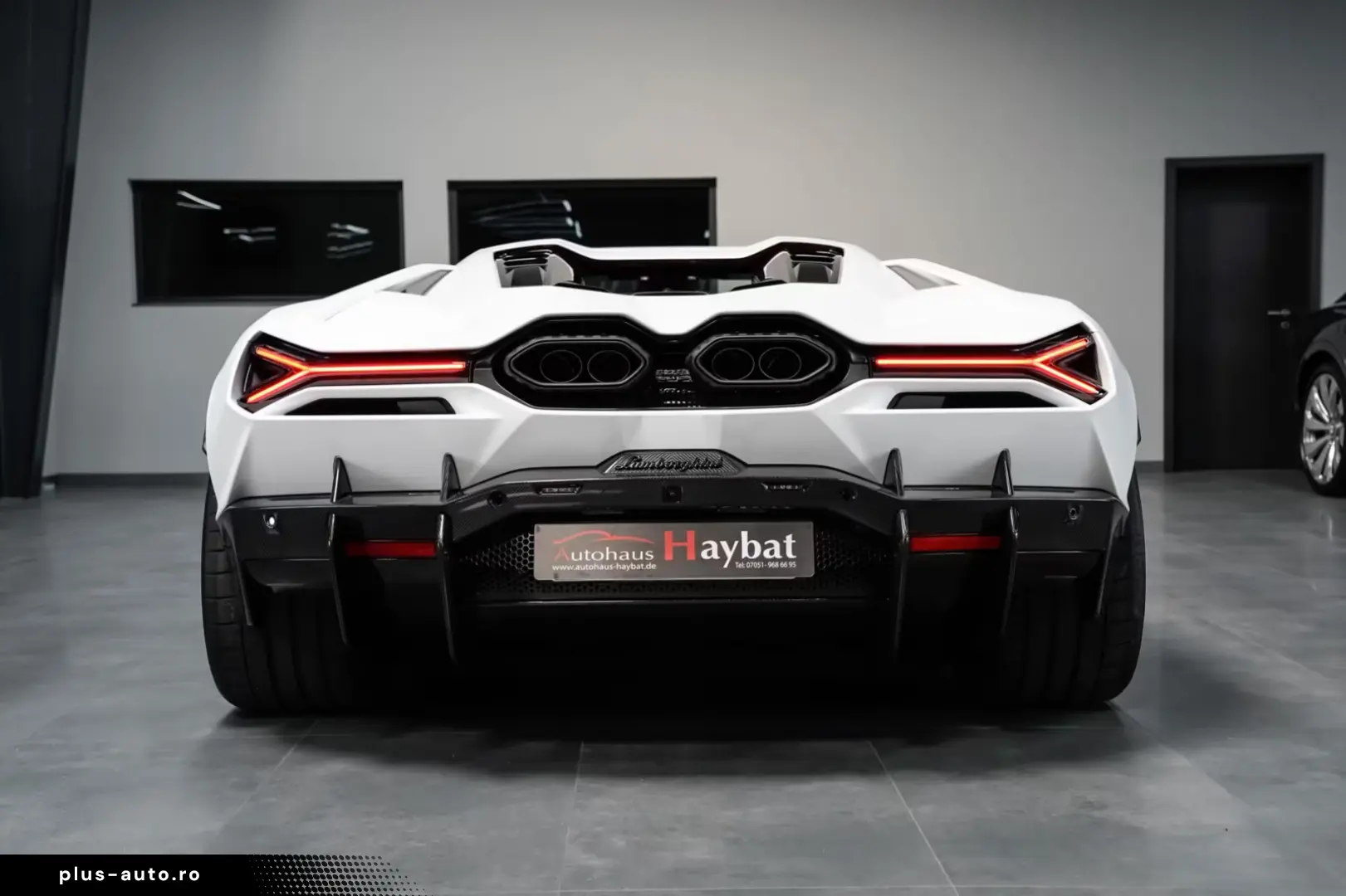 Lamborghini Revuelto