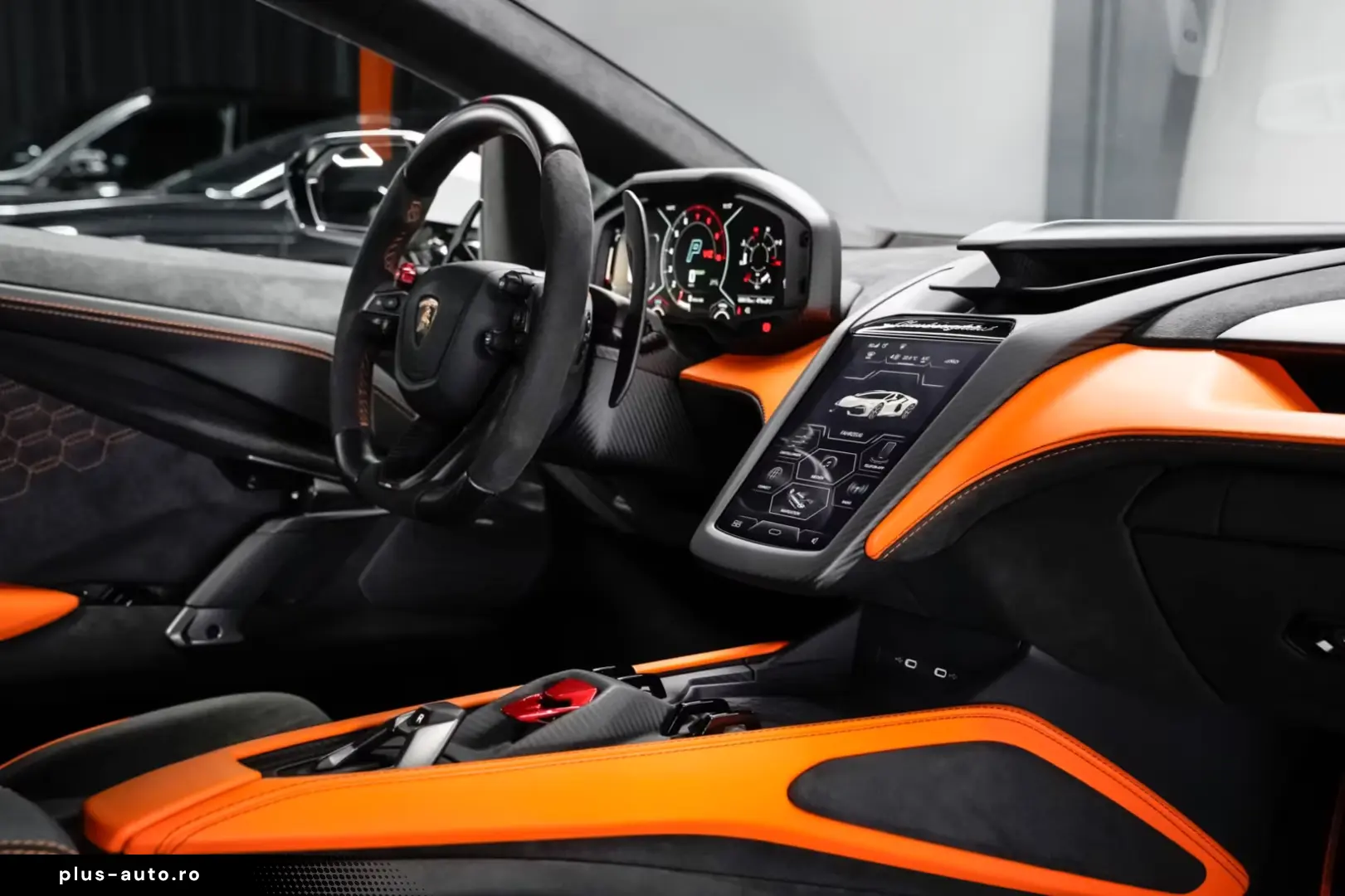 Lamborghini Revuelto