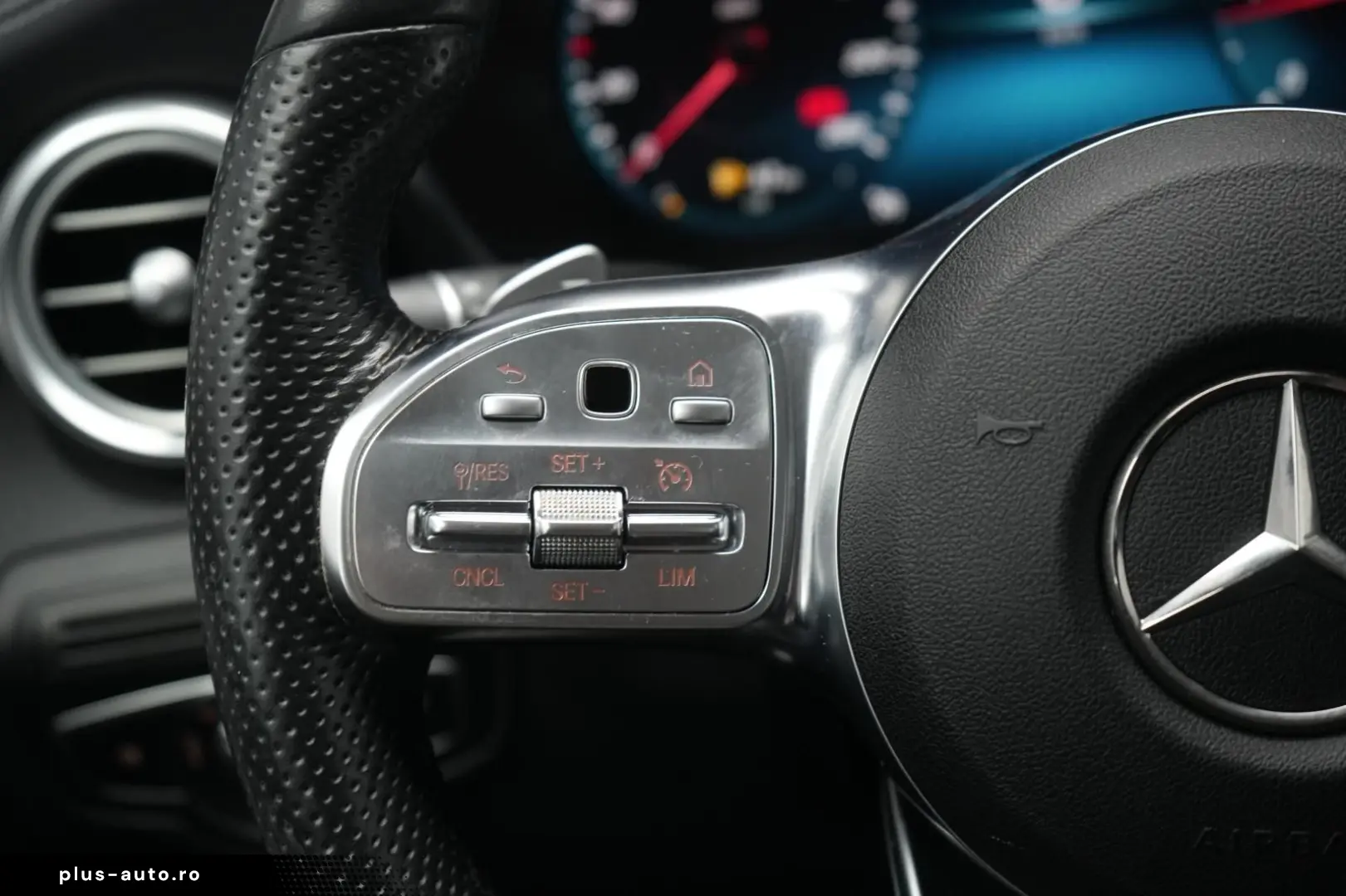 MERCEDES-BENZ GLC 300 d 4Matic