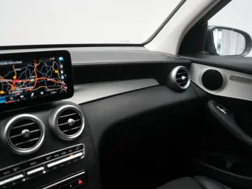 MERCEDES-BENZ GLC 300 d 4Matic