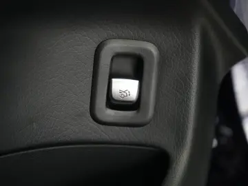 MERCEDES-BENZ GLC 300 d 4Matic