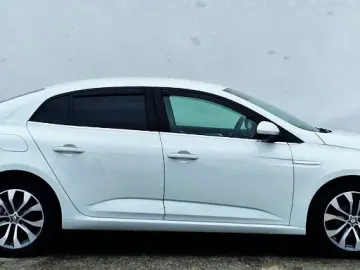 RENAULT MEGANE 1.3 TCe 140 GPF techno