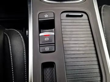 RENAULT MEGANE 1.3 TCe 140 GPF techno