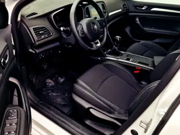 RENAULT MEGANE 1.3 TCe 140 GPF techno