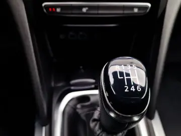 RENAULT MEGANE 1.3 TCe 140 GPF techno