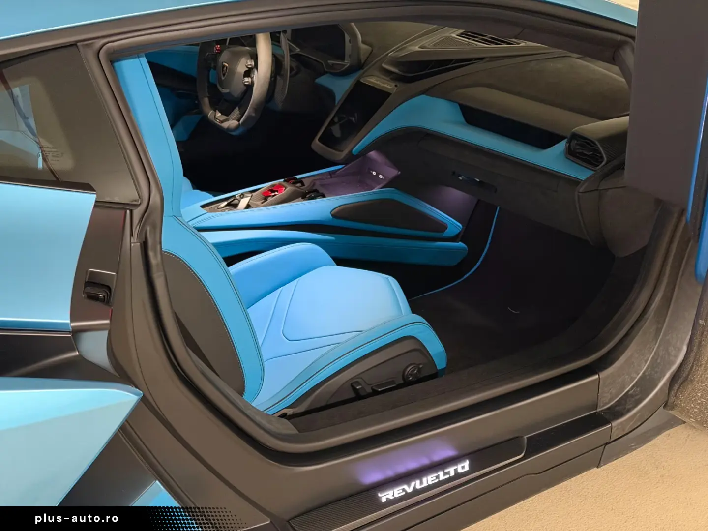 Lamborghini Revuelto