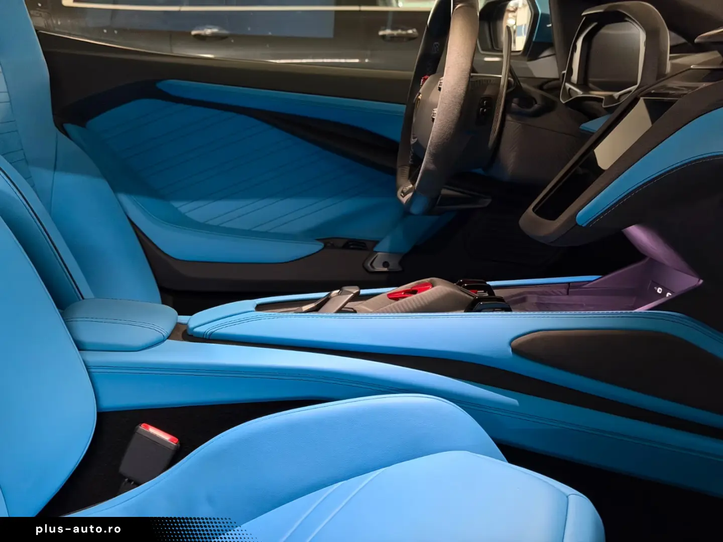 Lamborghini Revuelto