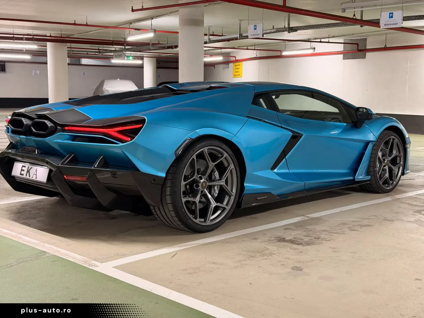 Lamborghini Revuelto