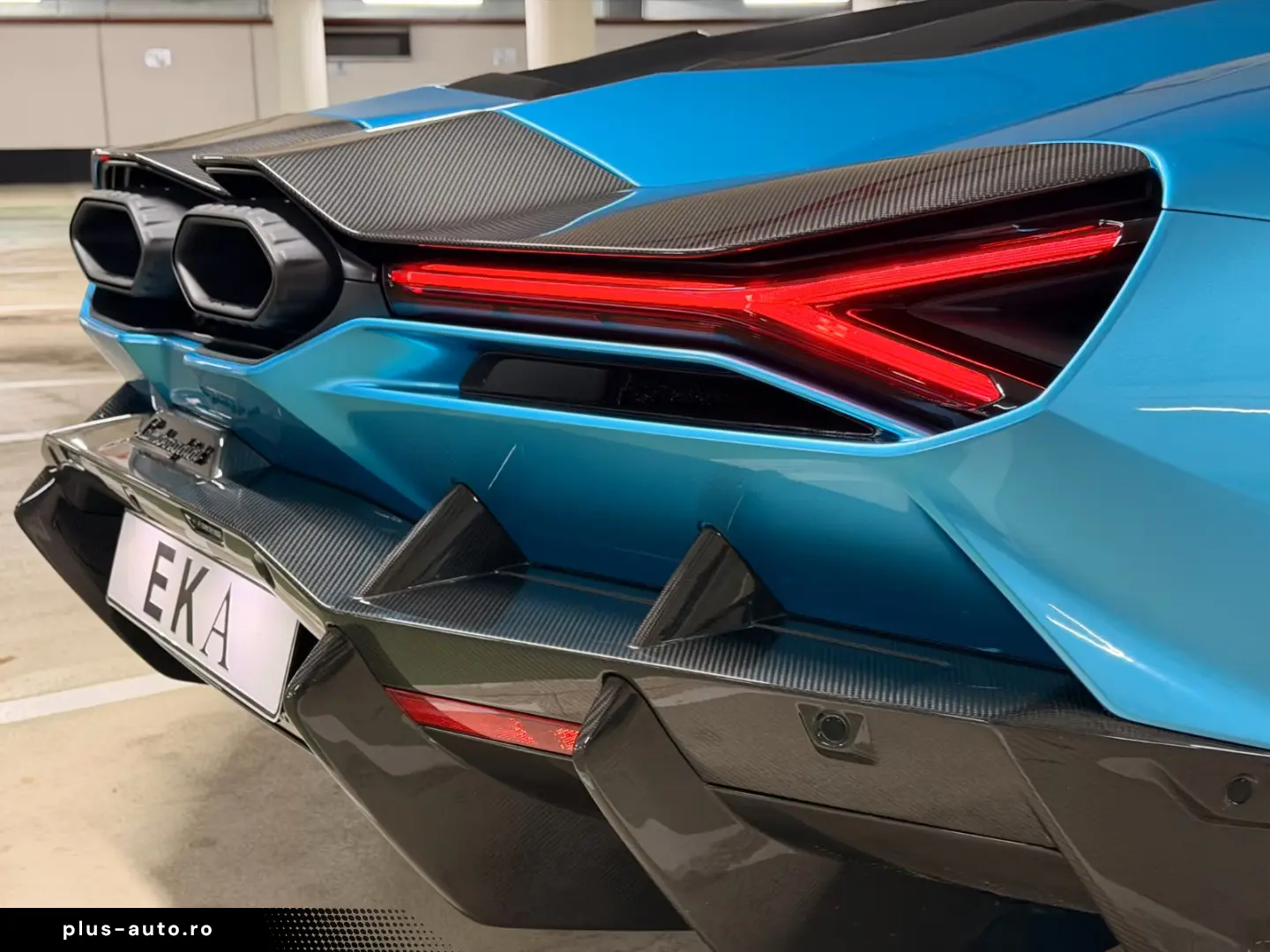 Lamborghini Revuelto