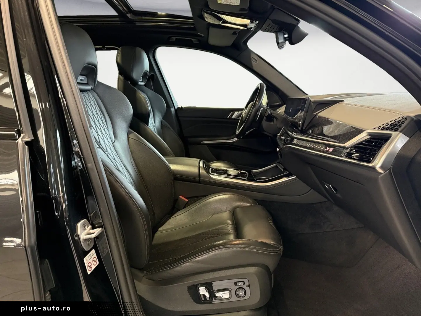 BMW X5 xDr40d MSport Panoramic VentilatedS IcGlow DAProf H&K