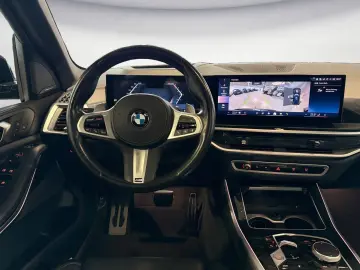 BMW X5 xDr40d MSport Panoramic VentilatedS IcGlow DAProf H&K