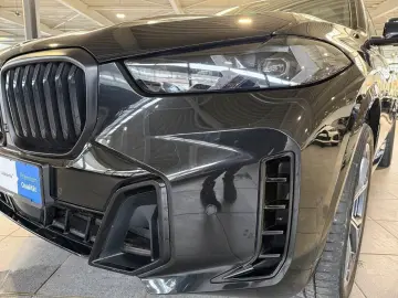 BMW X5 xDr40d MSport Panoramic VentilatedS IcGlow DAProf H&K