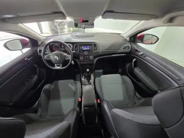 RENAULT MEGANE 1.3 TCe 140CP Life