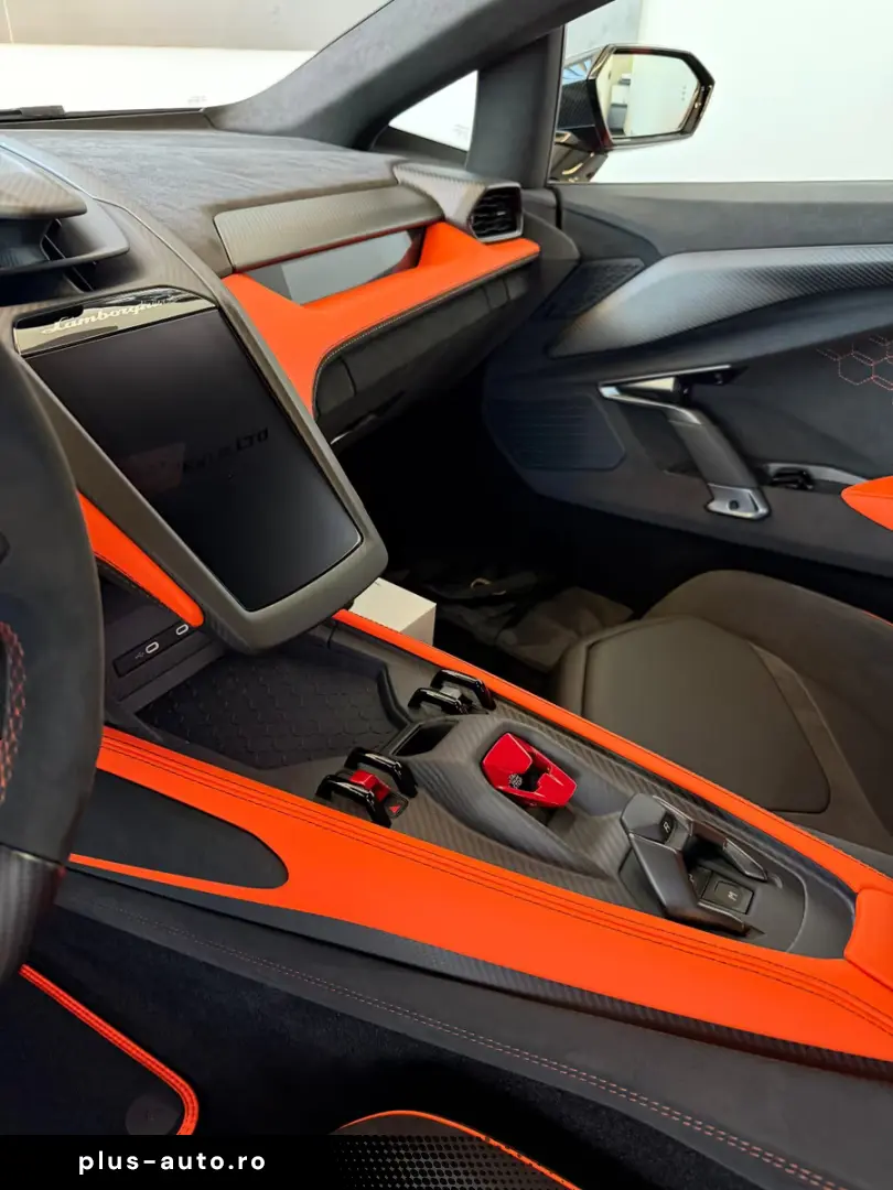 Lamborghini Revuelto