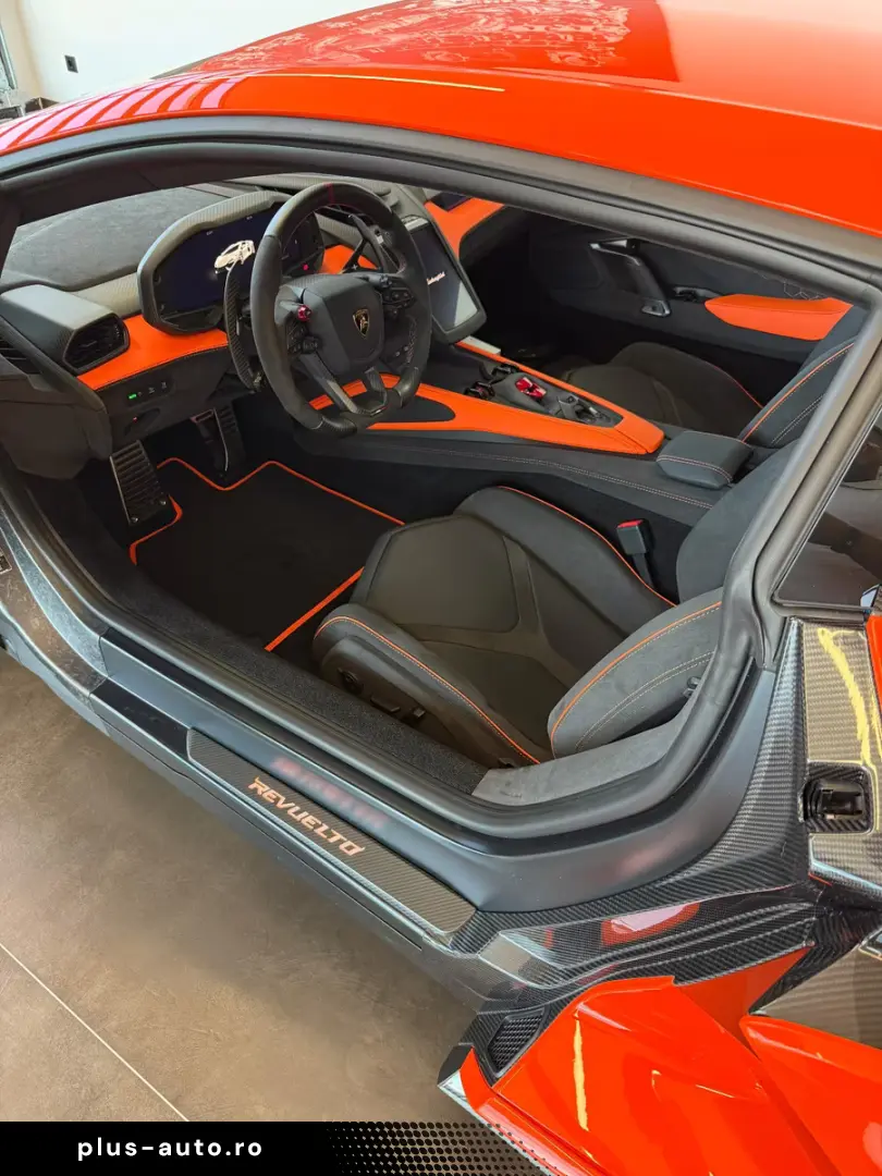 Lamborghini Revuelto