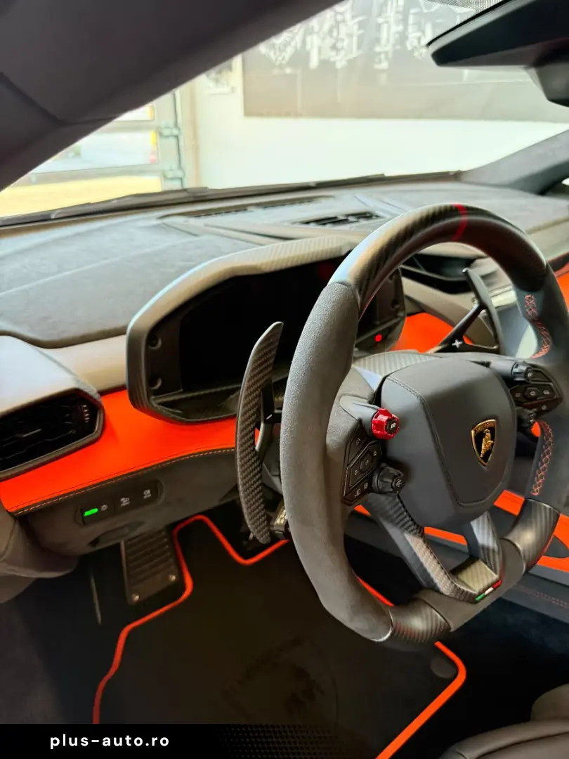 Lamborghini Revuelto