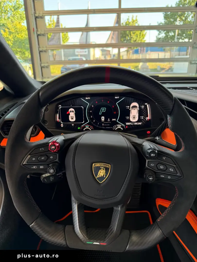 Lamborghini Revuelto