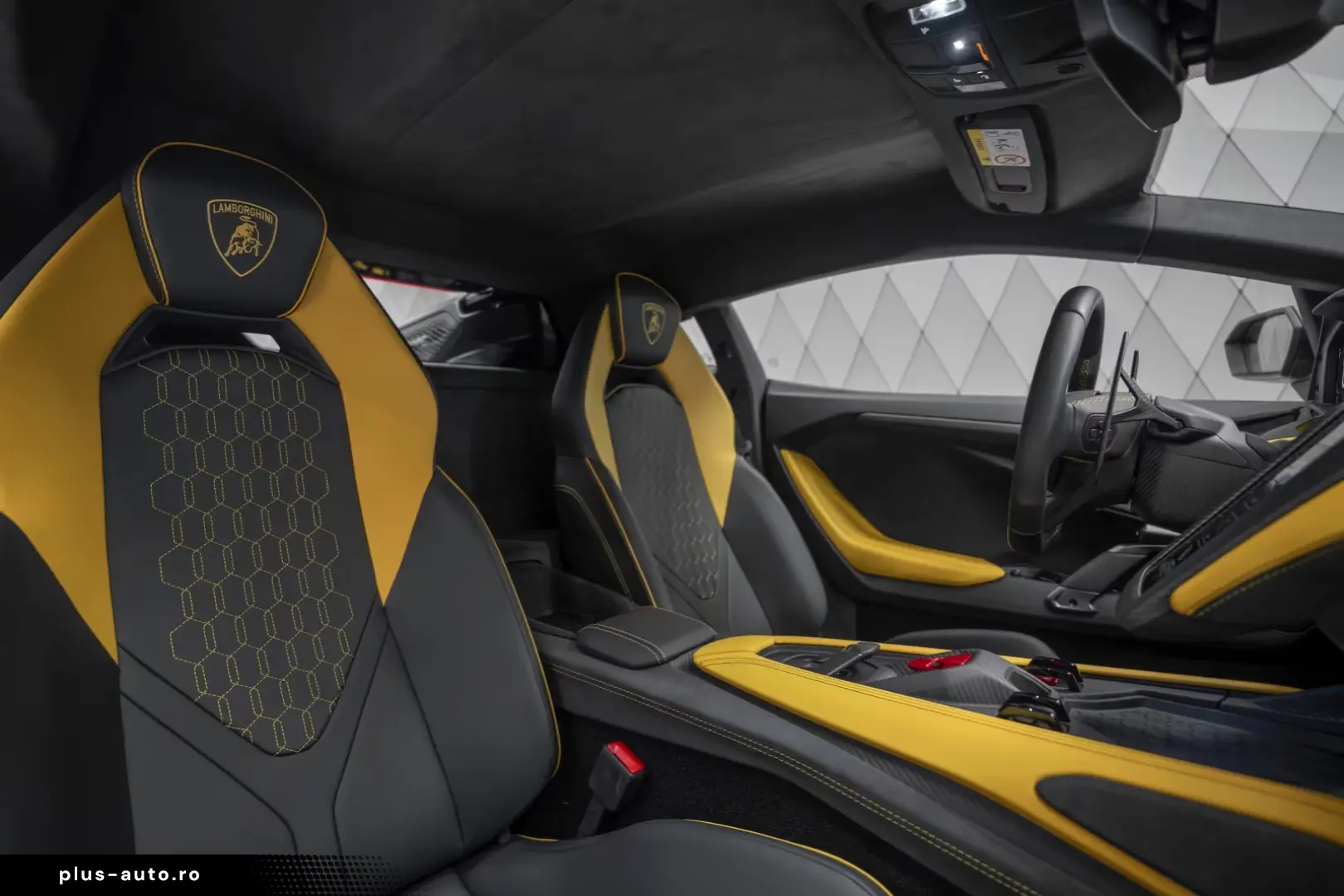 Lamborghini Revuelto