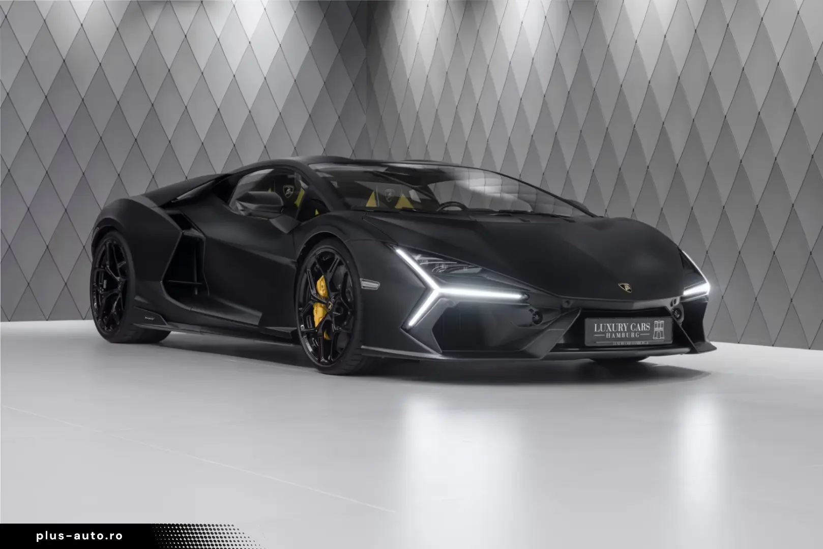 Lamborghini Revuelto