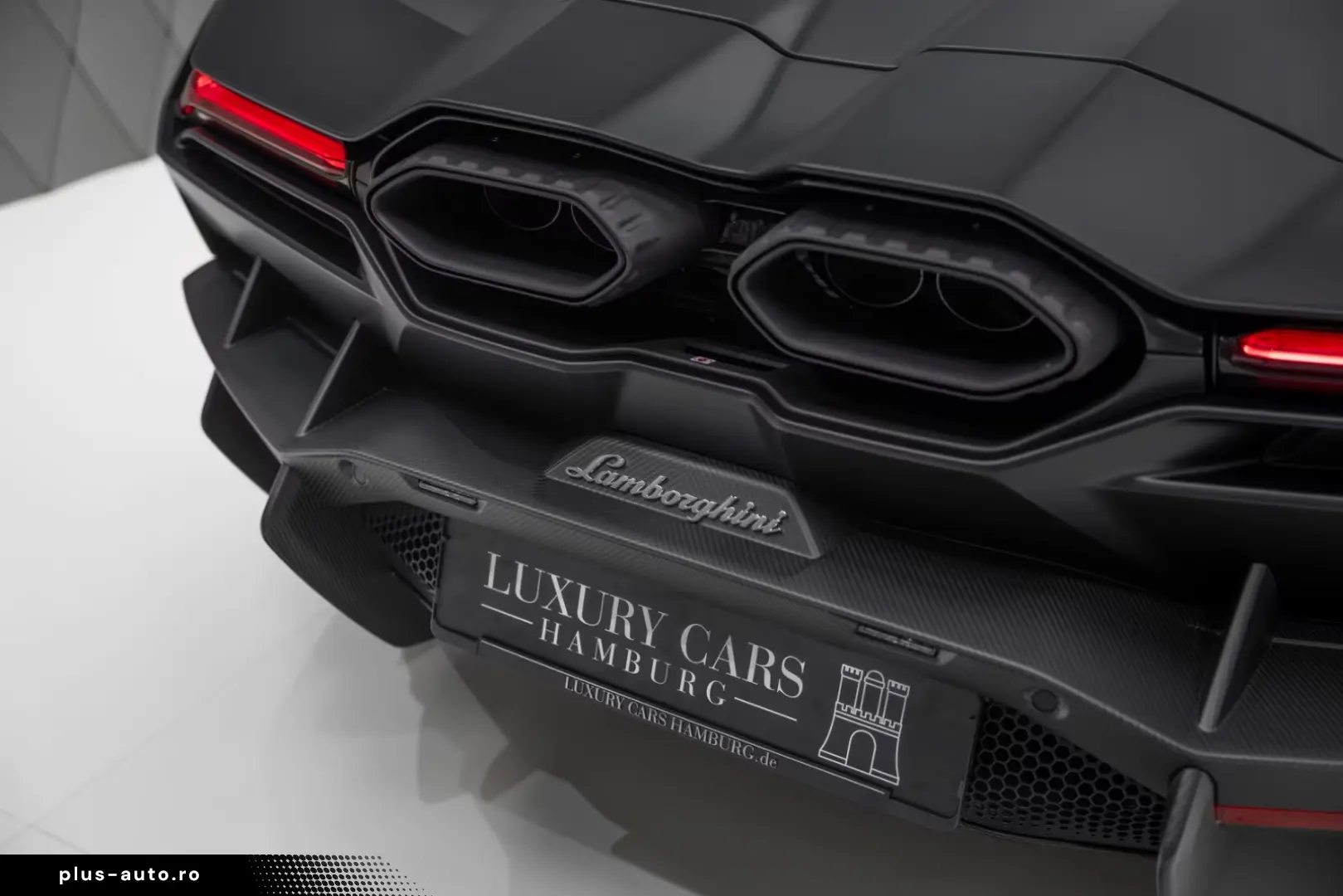 Lamborghini Revuelto