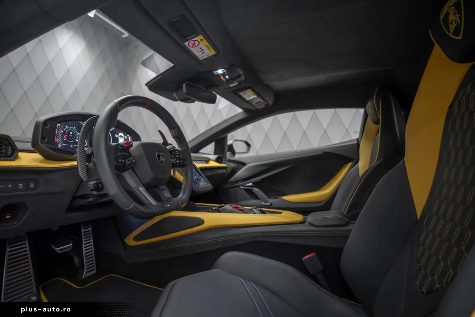 Lamborghini Revuelto