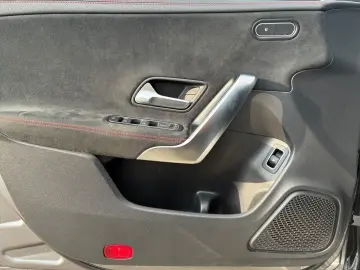 MERCEDES-BENZ CLA 250 e AMG Night Kamera LED Sitzh. AppleCP