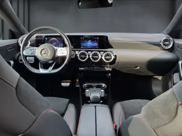 MERCEDES-BENZ CLA 250 e AMG Night Kamera LED Sitzh. AppleCP