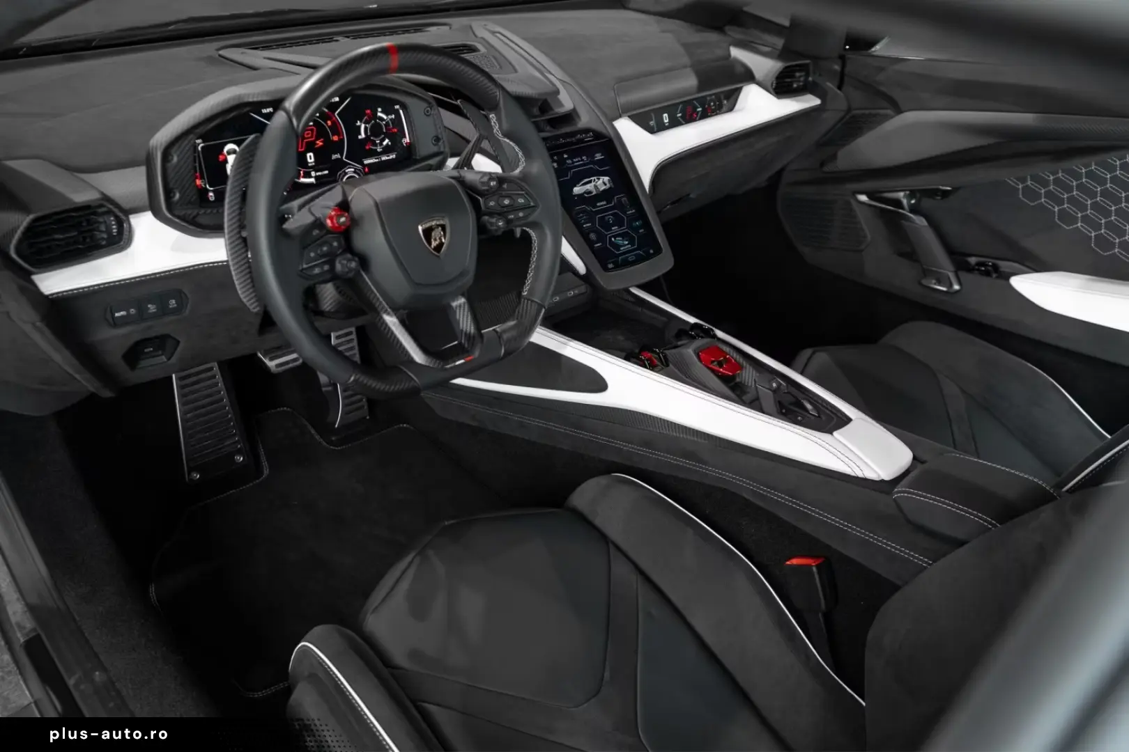 Lamborghini Revuelto