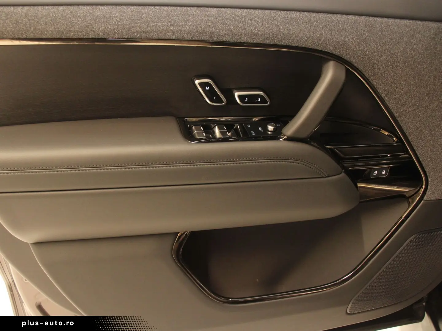 LAND ROVER Range Rover Sport P460e Hybrid Dynamic SE AHK Pa