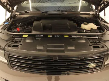 LAND ROVER Range Rover Sport P460e Hybrid Dynamic SE AHK Pa