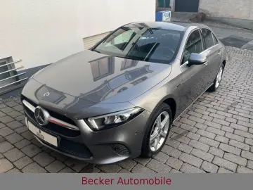 MERCEDES-BENZ A 250 e Lim. SITZHEIZUNG NAVI KLIMA LE&hellip;