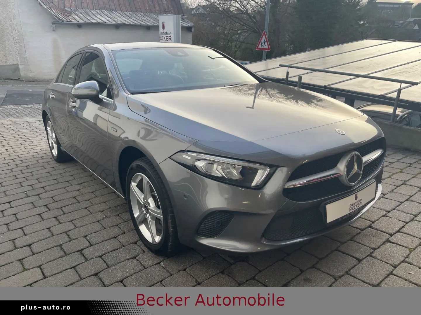 MERCEDES-BENZ A 250 e Lim. SITZHEIZUNG NAVI KLIMA LE&hellip;