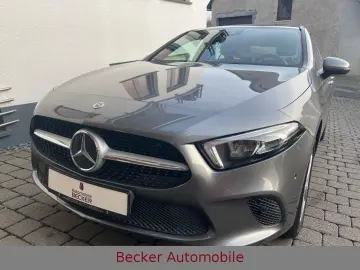 MERCEDES-BENZ A 250 e Lim. SITZHEIZUNG NAVI KLIMA LE&hellip;