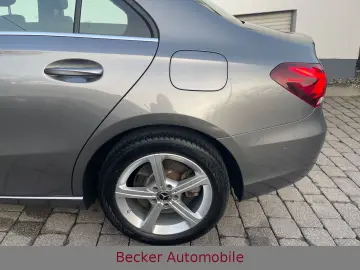 MERCEDES-BENZ A 250 e Lim. SITZHEIZUNG NAVI KLIMA LE&hellip;