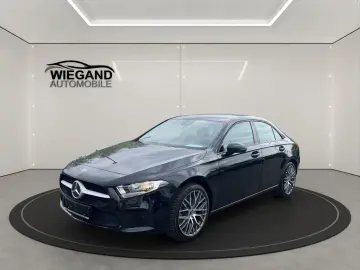 MERCEDES-BENZ A 250 e 8G-DCT BUSINESS-PAKET NAVI KLIMA