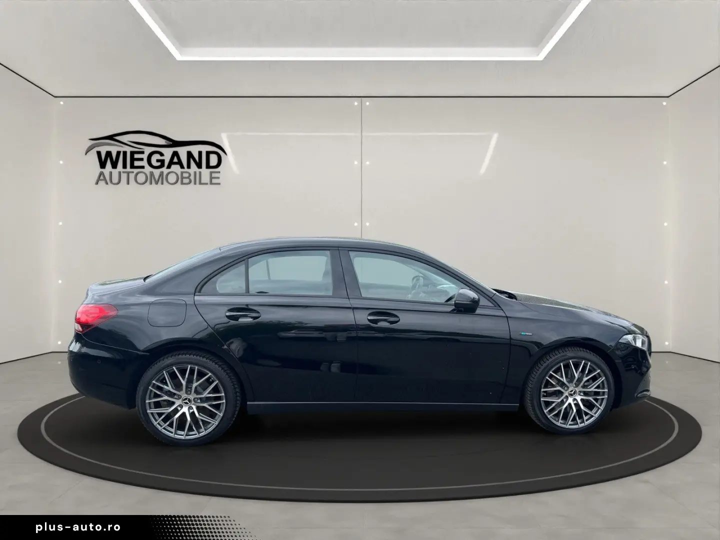 MERCEDES-BENZ A 250 e 8G-DCT BUSINESS-PAKET NAVI KLIMA