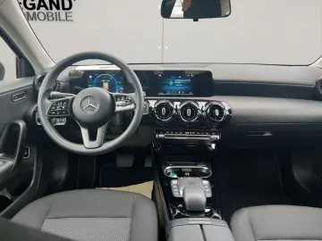 MERCEDES-BENZ A 250 e 8G-DCT BUSINESS-PAKET NAVI KLIMA