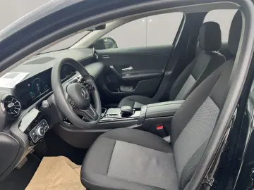 MERCEDES-BENZ A 250 e 8G-DCT BUSINESS-PAKET NAVI KLIMA