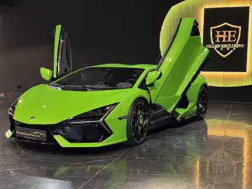 Lamborghini Revuelto