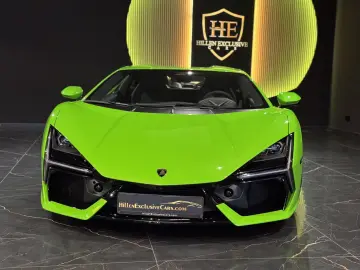 Lamborghini Revuelto