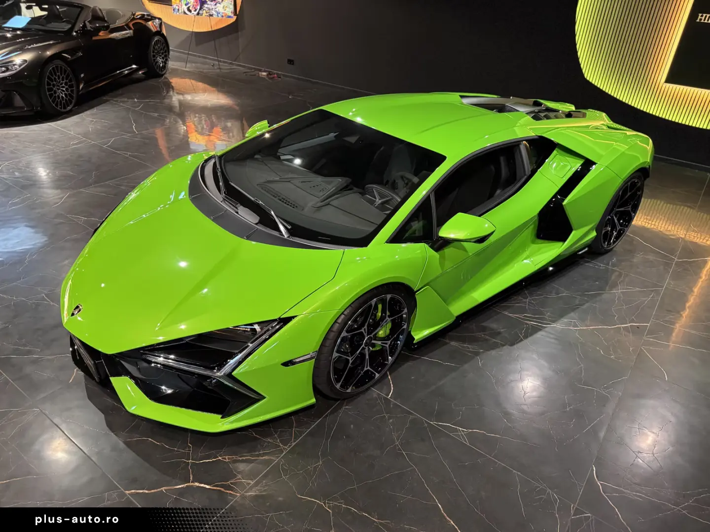 Lamborghini Revuelto