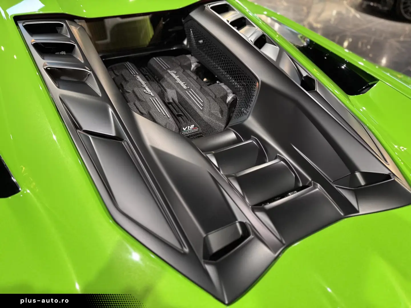 Lamborghini Revuelto